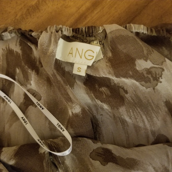 ANGL - Picture 3 of 3